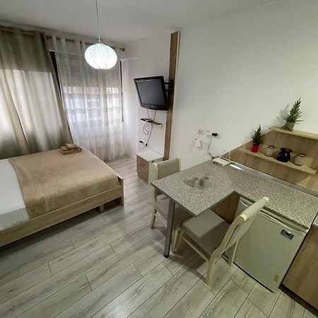 Downtown Modern Studio Apartment Tirana Exterior foto