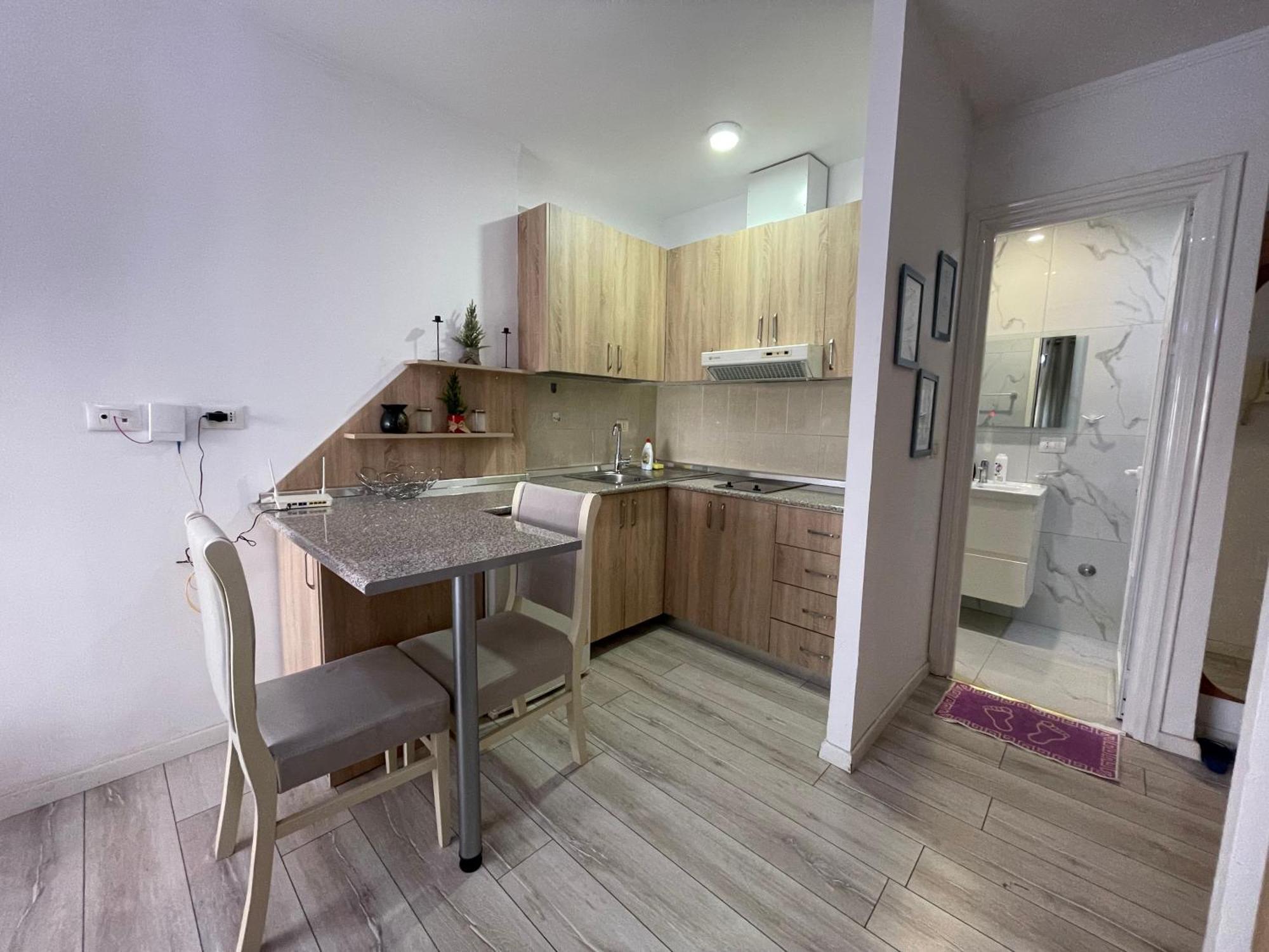 Downtown Modern Studio Apartment Tirana Exterior foto